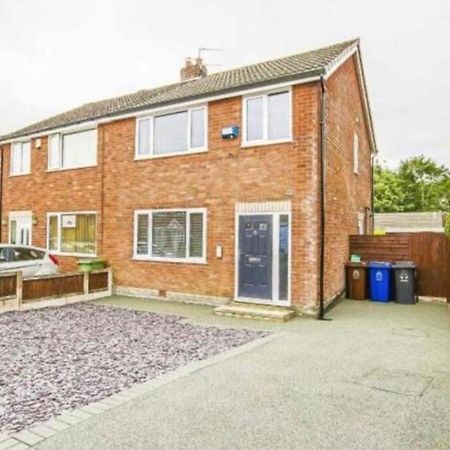 Entire House - Peaceful 3 Bedroom Home Rishton Exterior foto