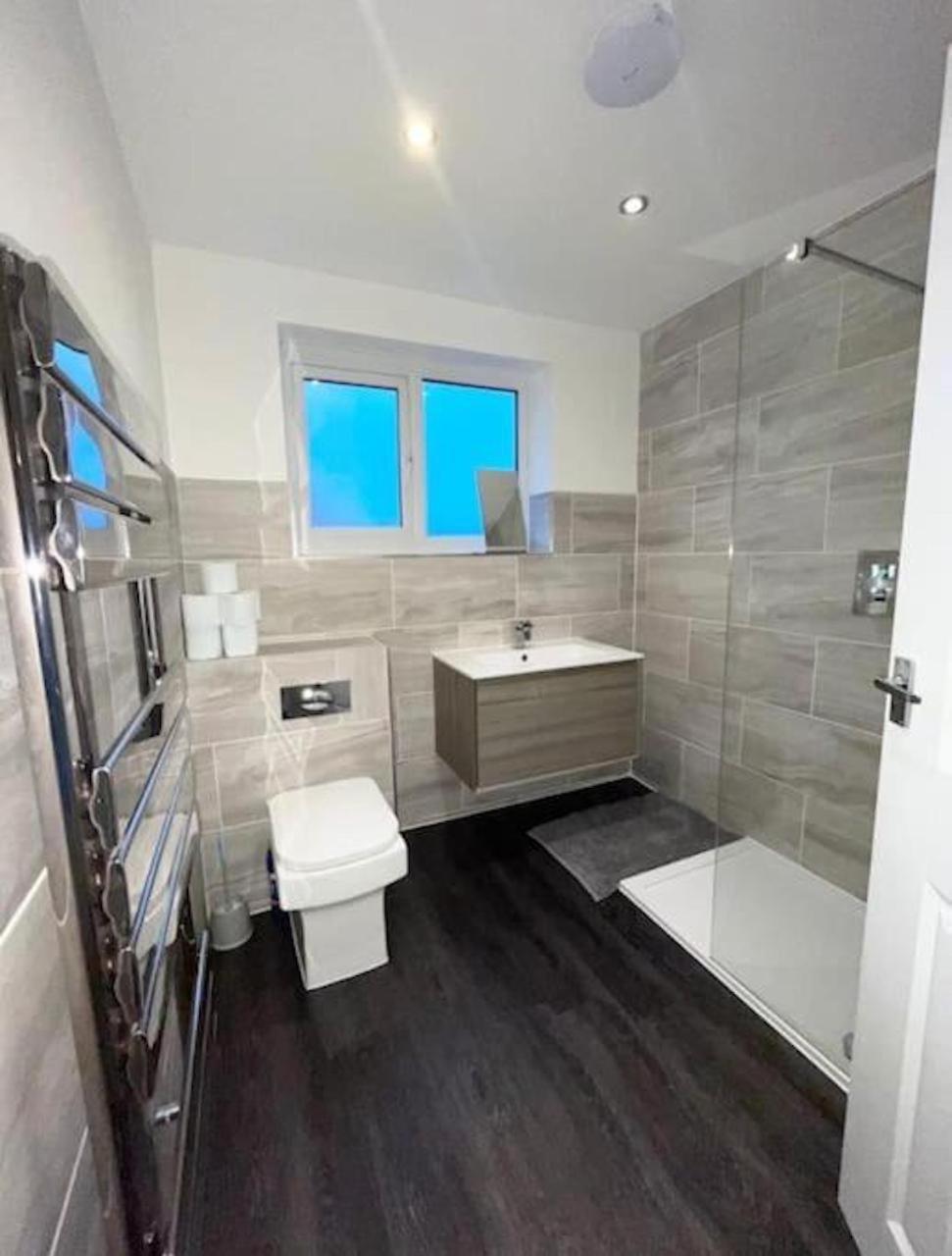 Entire House - Peaceful 3 Bedroom Home Rishton Exterior foto